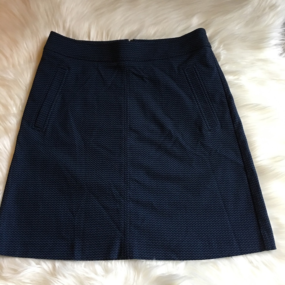 Loft casual skirt size 4